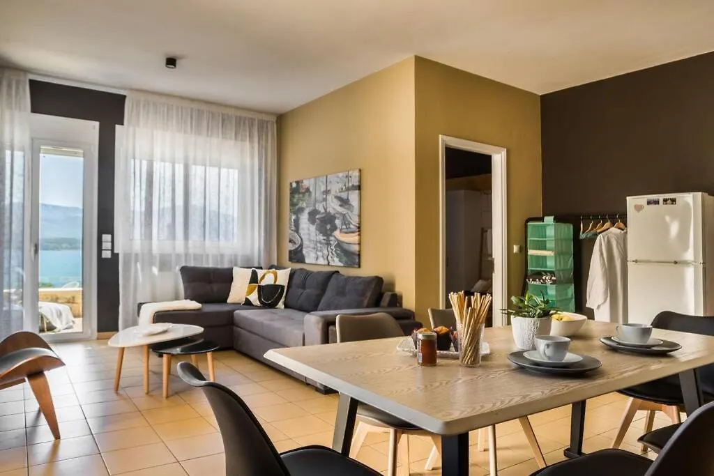 דירות ליקסורי Eviono, Houses On The Hill