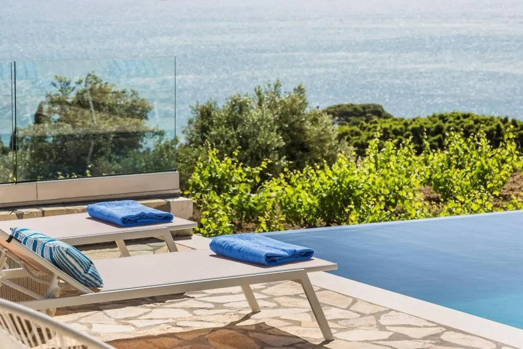 Eviono, Houses On The Hill Apartment Lixouri